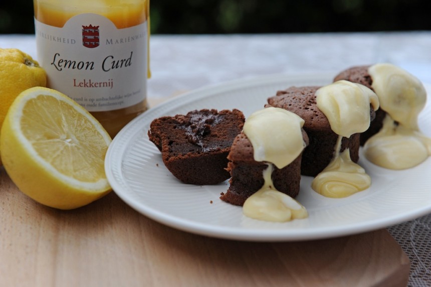 moelleux recept chocolade Chocoladecakejes met lemon curd dessert