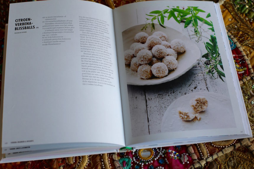 Winactie kookboek De Yogakeuken Kimberley Parsons kookboek vegetarisch eten