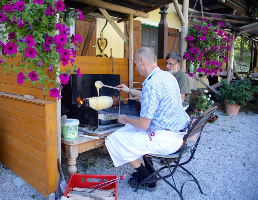 Prügel Torte maken Gasthof Kaiserhaus Tirol