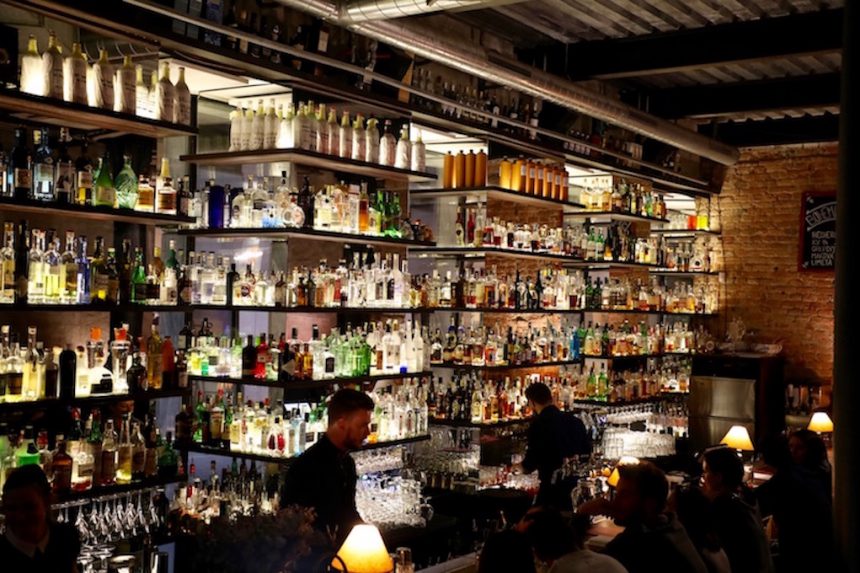 Bar který neexistuje Brno bar die niet bestaat cocktailbar