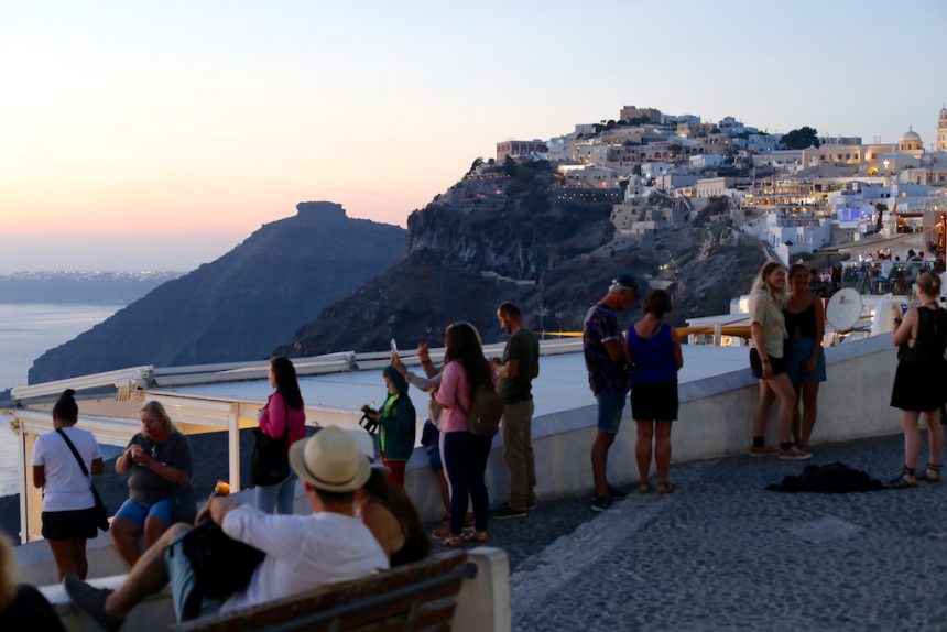 Santorini zonsondergang in Fira