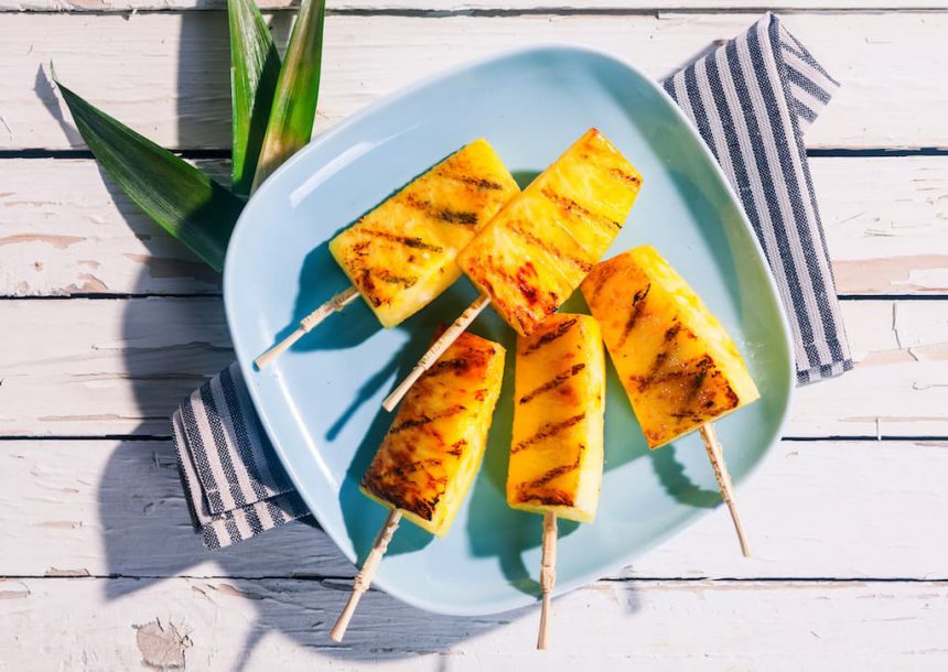 Ananas fruit op de BBQ veggipedia tips recepten barbecue