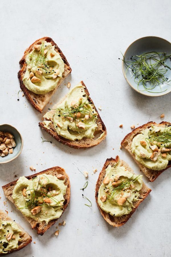 Cashewnoten avocado hummus