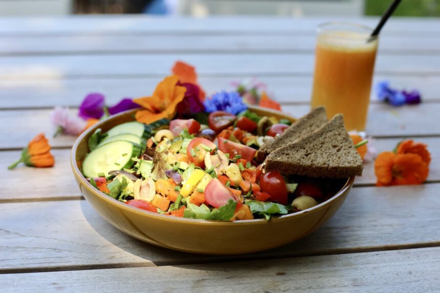 Salade met gegrilde groenten vegan recept