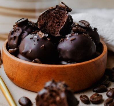 Gezonde chocolade truffels met koffie